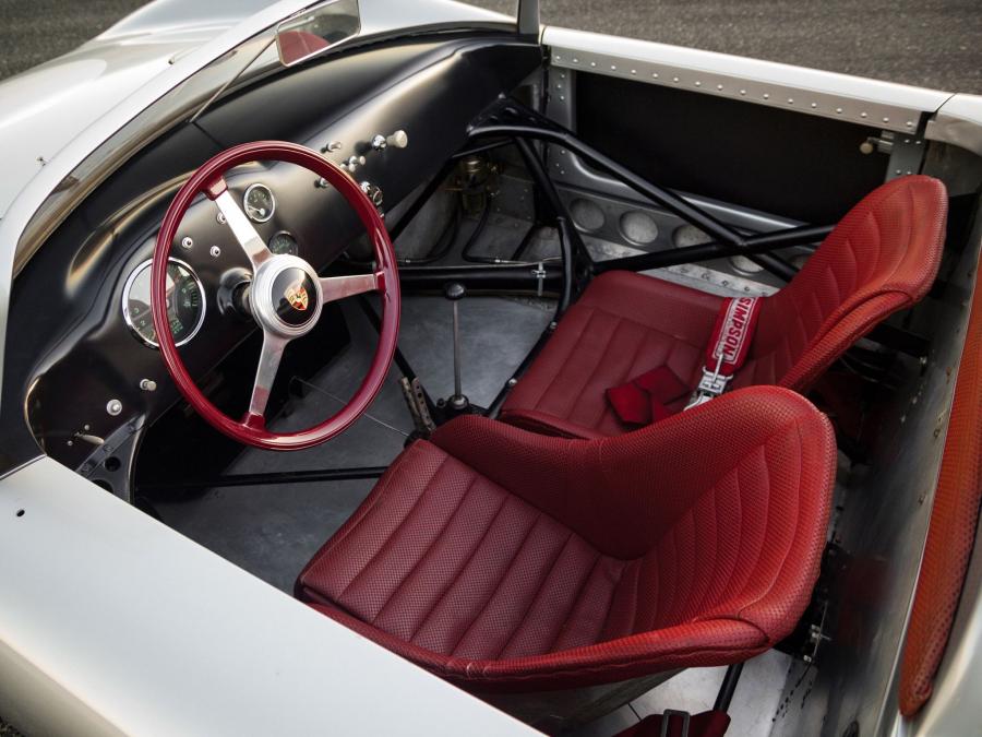  Porsche 718 RS61 Spyder 1961 года  (фото 8 из 21)